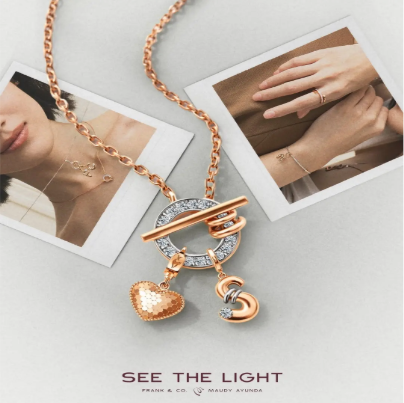 Bingung Cari Kado Bridesmaid? Liontin Inisial Bisa Jadi Pilihan Elegan dan Penuh Makna